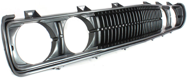 1972-1979 Nissan Pickup Grille, argent, With Molding.