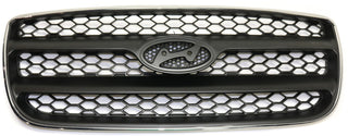 2007-2009 Hyundai Santa Fe Grille, Chrome Shell/Silver.