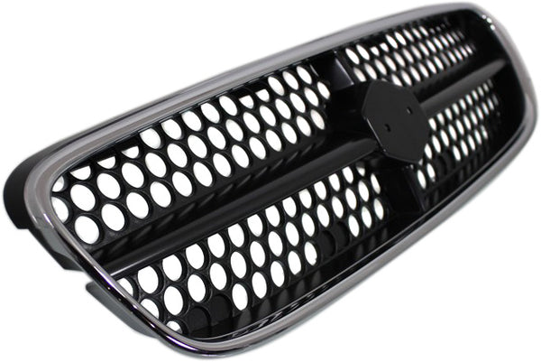 1999-2000 Suzuki Esteem Grille, Chrome Shell/Silver Black Insert.