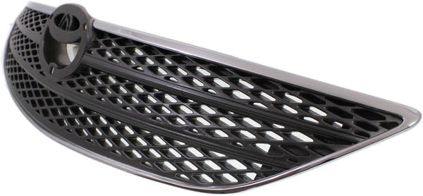 2002-2004 Toyota Camry Grille, Chrome Shell/Silver.