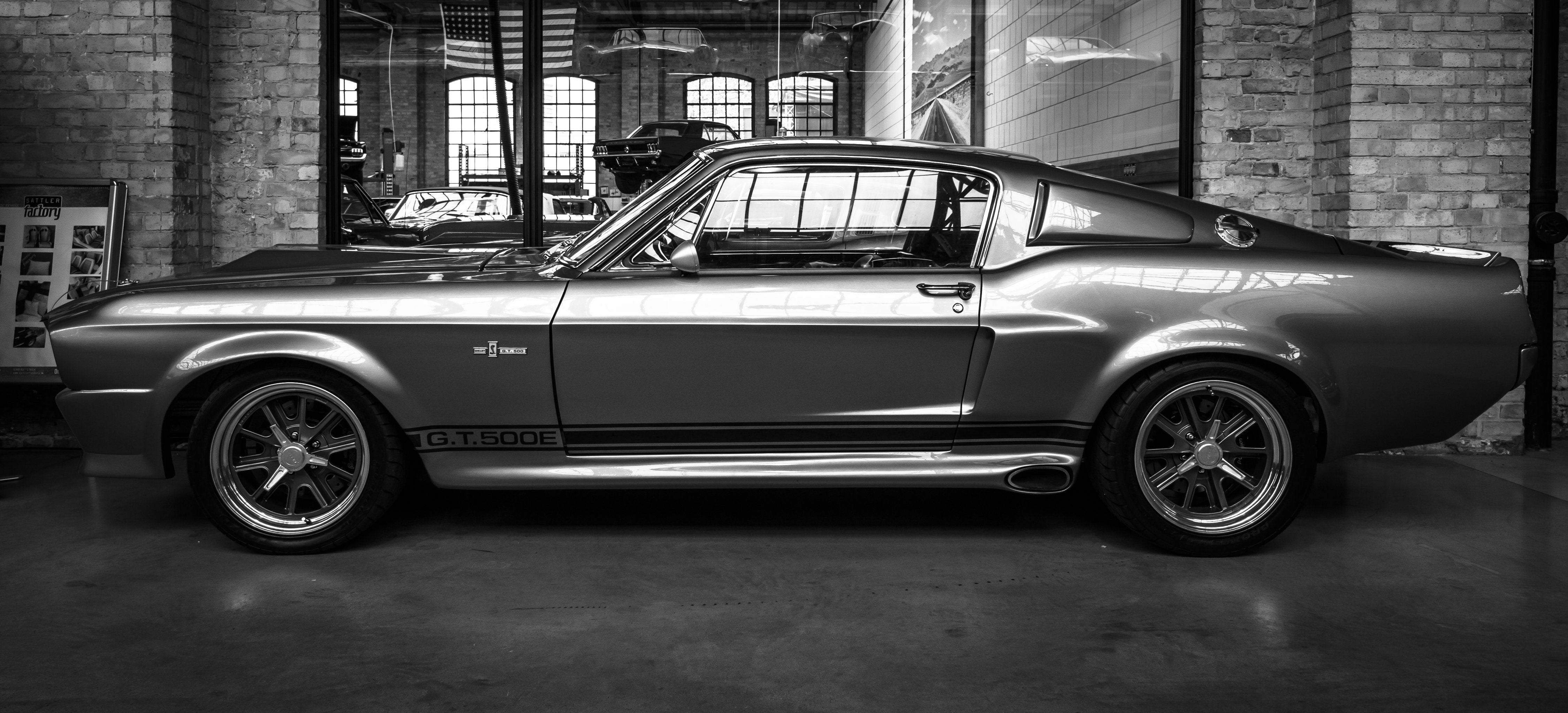 02 Custom Factory About