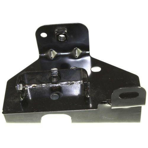 2002 Chevy Avalanche 1500 Front Bumper Bracket LH.