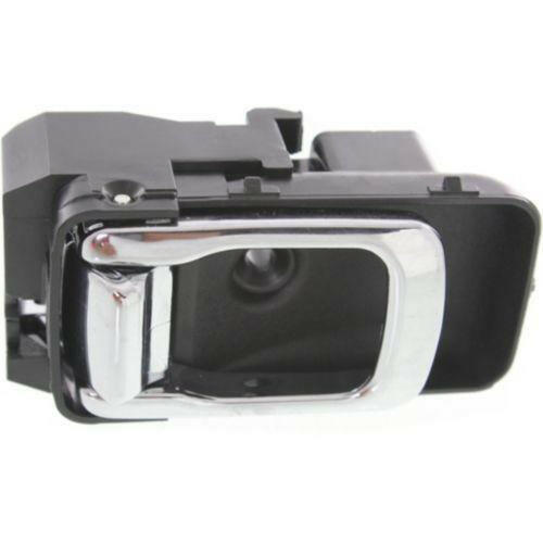 2002-2004 Nissan Xterra Front Door Handle RH Lever+ Housing.
