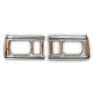 1981 GMC Caballero HEAD LIGHT BEZEL RH.