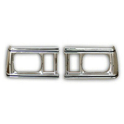 1981 Chevy Malibu HEAD LIGHT BEZEL RH.