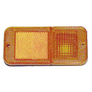 1970-1972 GMC Jimmy DRIVER OR PASSENGER SIDE FRONT AMBER MARKER LIGHT ASSEMBLY.