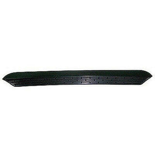 2000-2005 Chevy Suburban HOOD PLASTIC INSERT.