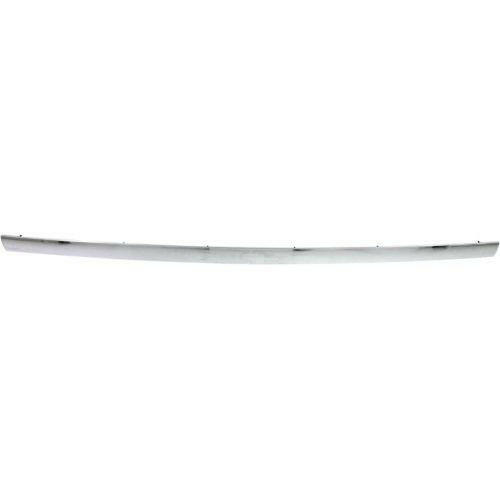2004-2006 Kia Amanti Rear Bumper Molding, Center.