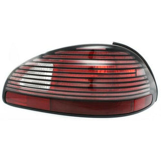 1997-2003 Pontiac Grand Prix Tail Lamp RH, Lens And Housing.
