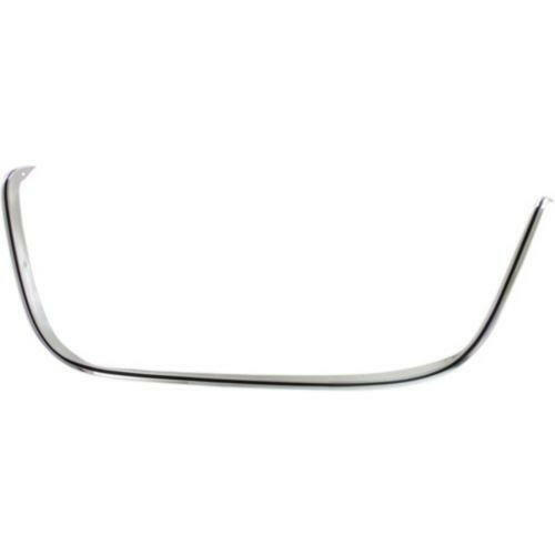 1988 Chevy K2500 Front Wheel Opening Molding RH.
