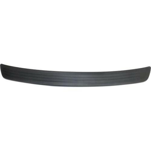 2006-2009 Dodge Ram 2500 Front Bumper Molding, Step Pad.