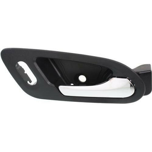 2006-2007 Saturn VUE Front Door Handle RH, Chrome Lever/Black Housing.