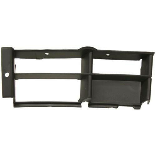 1997-2003 BMW 5 Series Bumper Grille RH, Black.