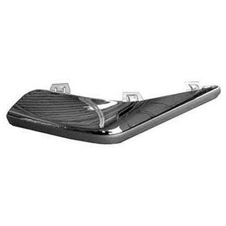 2004-2008 Chrysler Pacifica Rear Bumper Molding RH.