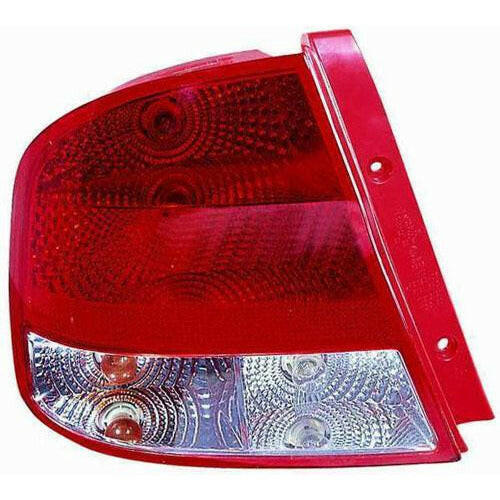 2005-2006 Pontiac Wave Tail Lamp RH.