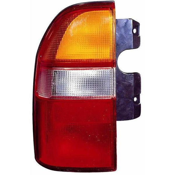 2001-2003 Suzuki XL-7 Tail Lamp RH.