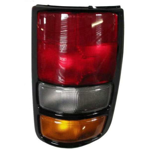 2004-2006 Chevy Tahoe Tail Lamp RH.